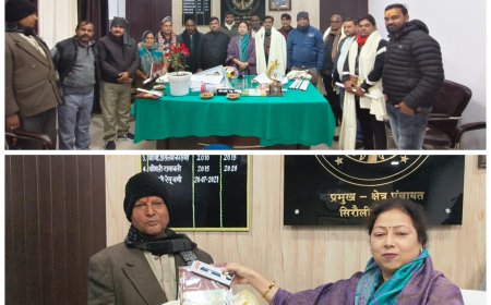 ब्लाक प्रमुख रेनू वर्मा ने क्षेत्र के पत्रकारों को डायरी पेन कलेण्डर व अंगवस्त्र देकर सम्मानित किया एंव नये वर्ष की शुभकामनाएं दी