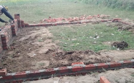 इजूरा खुर्द: महाशिवरात्रि मेले की तयारी जोरो पर, कार्यक्रम हेतु चबूतरे का निर्माण कार्य शुरू