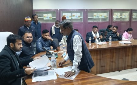 उपजिलाधिकारी ज्वाइंट मजिस्ट्रेट तेजस के की अध्यक्षता में सम्पूर्ण समाधान दिवस तहसील के पारिजात सभागार में हुआ