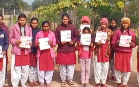 पुलिस का संकल्प मिशन शक्ति के तहत गाँव-गाँव और स्कूलों में महिलाओं को किया जागरूक