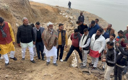 सभी नहरो, नलकूपो व बंधियो को रखे दुरूस्त-किसानों के फसलो की सिंचाई  के लिए न हो असुविधा - स्वतंत्र देव सिंह  जल जीवन मिशन के पूर्ण कार्यो का सम्बन्धित एजेंसी से प्राप्त करे लिखित पूर्णता प्रमाण पत्र -जल शक्ति मंत्री