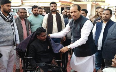 हरचंदपुर की जनता के दिलों में बसते हैं पूर्व विधायक राकेश सिंह, हर समस्या का करते हैं त्वरित समाधान