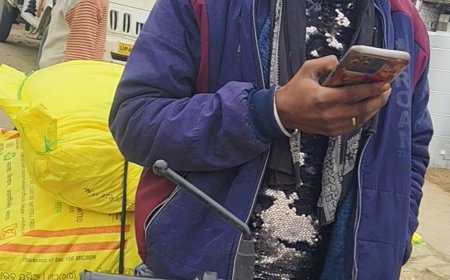 गैसड़ी में यूरिया खाद की कालाबाजारी, सरकारी रेट सिर्फ कागजों में, जमीनी हकीकत में किसानों से अवैध वसूली