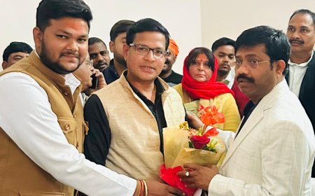 मिर्ज़ापुर शहर में महाराजा अग्रसेन के मूर्ति स्थापना व चौराहा नामकरण के लिए युवा प्रदेश अध्यक्ष ने कैबिनेट मंत्री को दिया पत्र 12/1/26 को