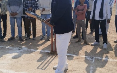 आलापुर में क्रिकेट महाकुंभ का आगाज कुल्लू महाराज ने खिलाड़ियों को सराहा