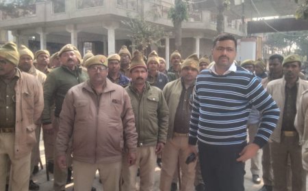 ग्रामीण मिनी स्टेडियम में तोड़फोड़ का विरोध करने पर पीआरडी जवान की पिटाई, कार्रवाई की मांग को लेकर कोतवाली पहुंचे जवान