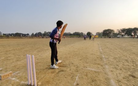 क्षेत्र के मलौली गांव में चल रही एम पी एल क्रिकेट प्रतियोगिता में चौथे दिन भी महत्वपूर्ण मुकाबले खेले गए