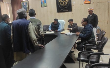 उत्तर प्रदेश सहकारी ग्राम्य विकास बैंक के प्रतिनिधि पद हेतु एक नामांकन पत्र दाखिल हुआ