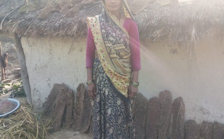 खत्रीपुर सेमौर विकास खंण्ड दरियाबाद निवासिनी ने प्रधानमंत्री आवास की गुहार लगाई