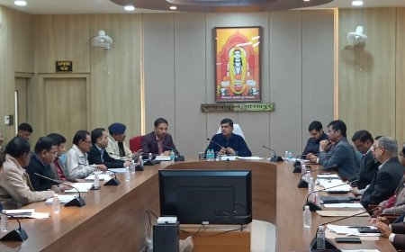 मंडलायुक्त अनिल ढींगरा ने निर्माण कार्यों की धीमी प्रगति पर जताई नाराजगी, समयसीमा में कार्य पूरा करने के दिए सख्त निर्देश