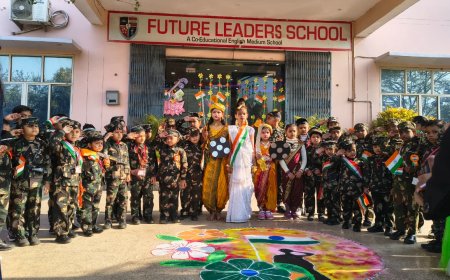 फ्यूचर लीडर्स स्कूल में देशभक्ति के रंगों में सराबोर रहा गणतंत्र दिवस समारोह