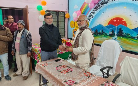 कस्तूरबा गांधी आवासीय बालिका विद्यालय में एच.पी.वी. वैक्सीन किया गया।