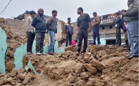 पीएम आवास की पहली किस्त आने की खुशी बदली मातम में, दीवार गिरने से वृद्ध की मौत