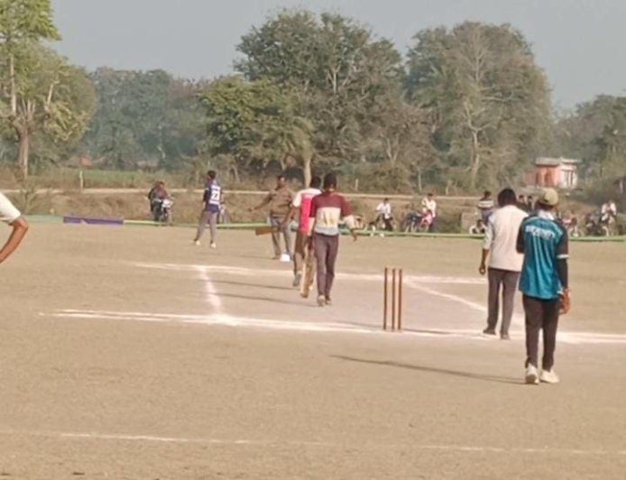 महरौनी ने भीकमपुर को पटखनी दे दर्ज की रोमांचक जीत