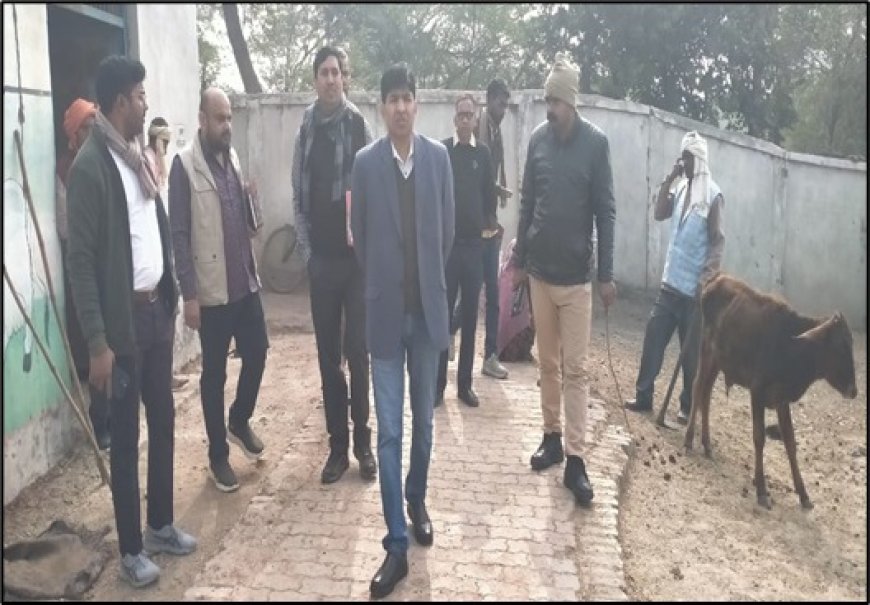 मुख्य विकास अधिकारी, चित्रकूट द्वारा  स्थाई गौआश्रय केन्द्र, ग्रा०पं० हटया, विकास खण्ड मऊ का निरीक्षण किया गया।