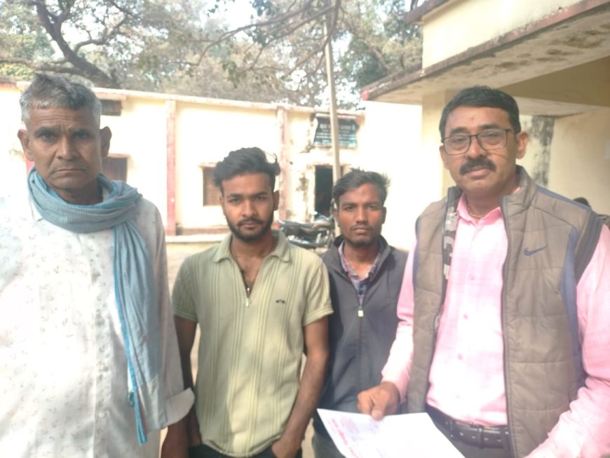 शास्त्री नगर की गलियों में अंधेरा और खतरा, लटकते तारों से सहमे लोग विद्युतीकरण न होने से परेशान  लोगों ने डीएम से लगाई गुहार