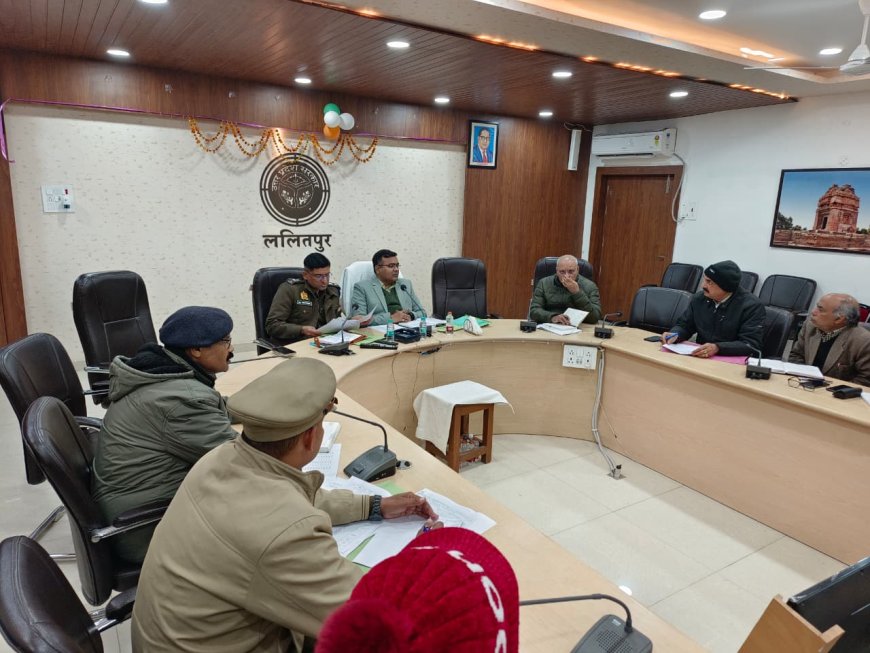 सड़क सुरक्षा स्टंटबाजों और डग्गामार वाहनों पर होगी सख्त कार्रवाई डीएम ने दिए निर्देश