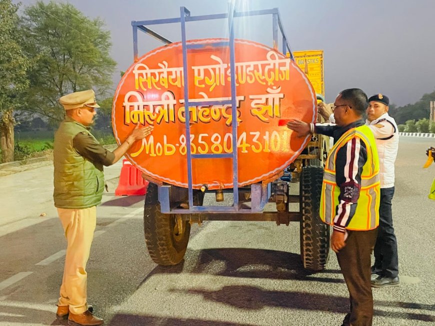 कोहरे में सुरक्षा के लिए यातायात पुलिस ने 4352 वाहनों पर चस्पा किए रिफ्लेक्टिव टेप शराबी ड्राइवरों पर कसा शिकंजा