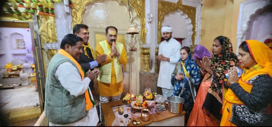 पीएम मोदी की सोमनाथ पूजा के उपलक्ष्य में ललितपुर के शिवालय मंदिर में गूंजे मंत्र हुआ विशेष अनुष्ठान