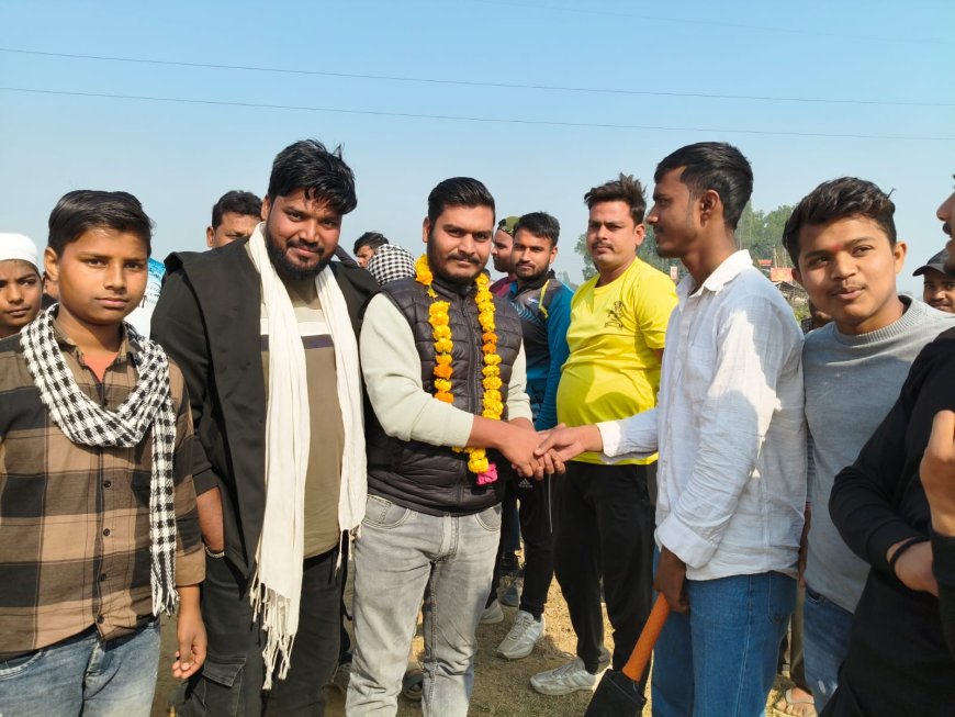 ग्राम प्रधान शिवा मिश्रा ने सेमी फाइनल मैच का फीता काट कर किया उदघाटन