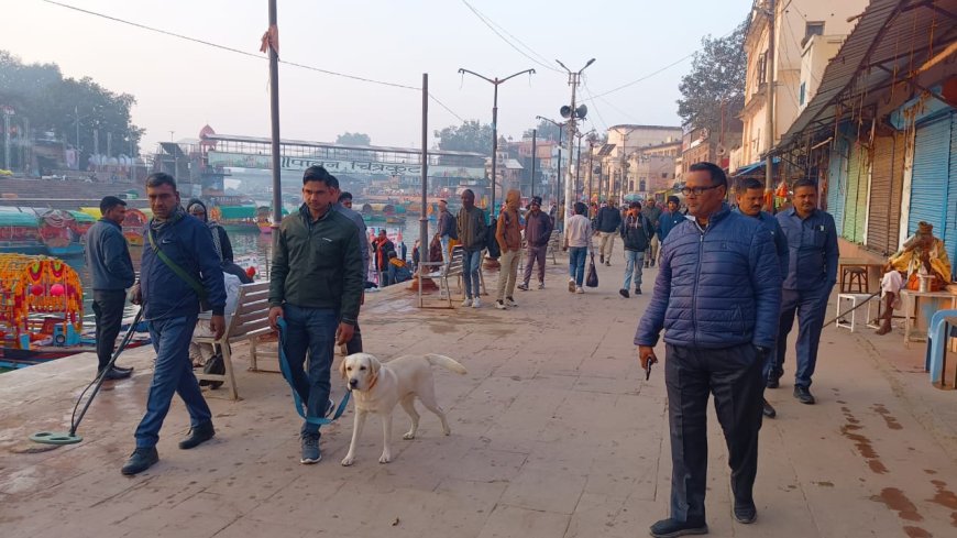 मकर संक्रांति पर्व के अवसर पर सुरक्षा व्यवस्था के दृष्टिगत ए एस चेक टीम बांदा,डॉग स्क्वॉयड, एलआईयू की संयुक्त टीम द्वारा रामघाट,निर्मोही एवं मेला क्षेत्र में चेकिंग की गयी