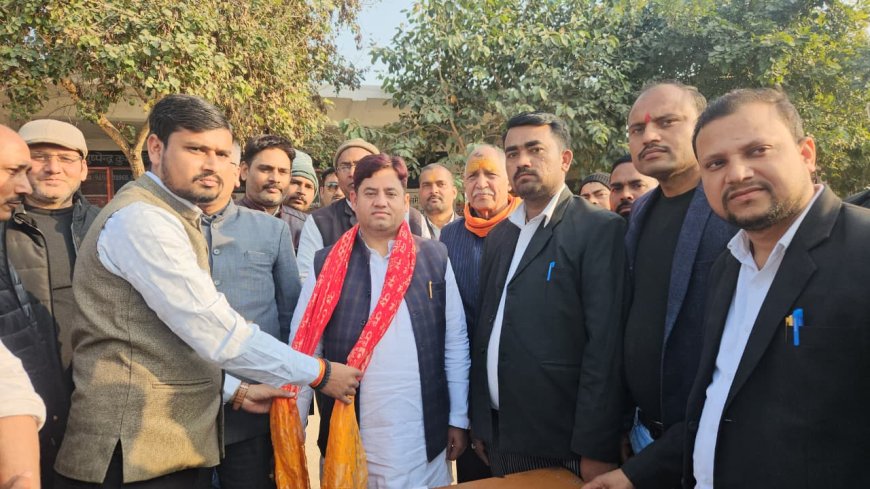 अधिवक्ता संघ राष्टीय पत्रकार सुरक्षा परिषद चित्रकूट टीम ने मनाया   अनिल देवरवा का जन्म दिन