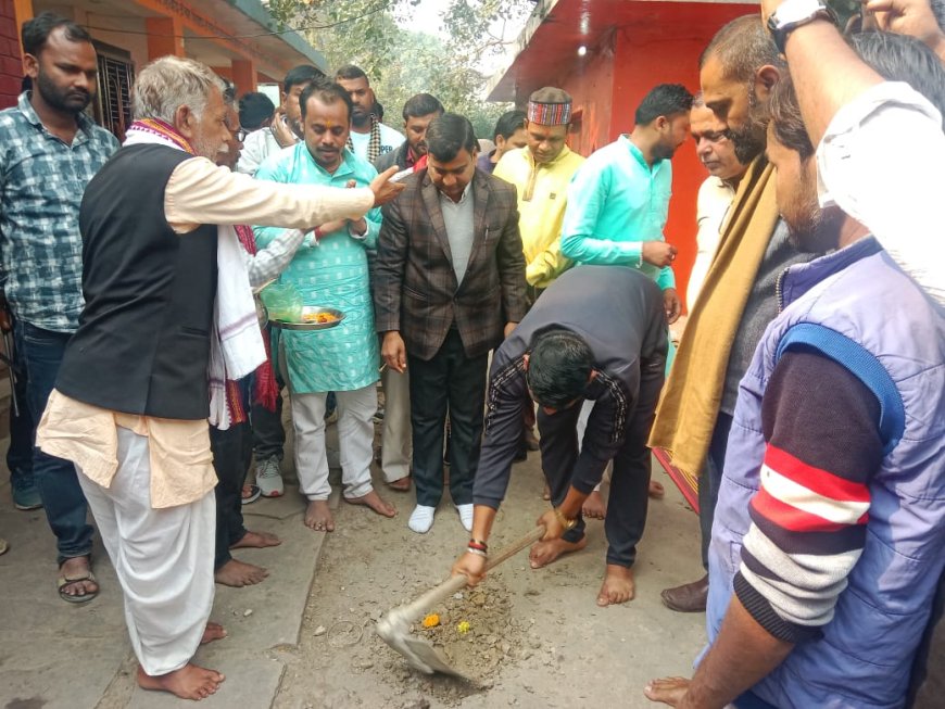 चित्रकूट में मां आनंदी माता मंदिर का भूमि पूजनः नगर पंचायत द्वारा सुंदरीकरण कार्य का शुभारंभ