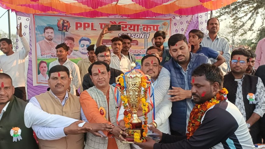 पड़ोरिया में रजोरा का कब्जा महरौनी को हराकर जीती क्रिकेट ट्रॉफी