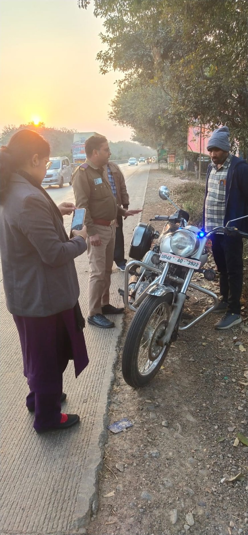 मॉडिफाइड साइलेंसर के विरुद्ध कार्रवाई, 15 वाहनों का चालान