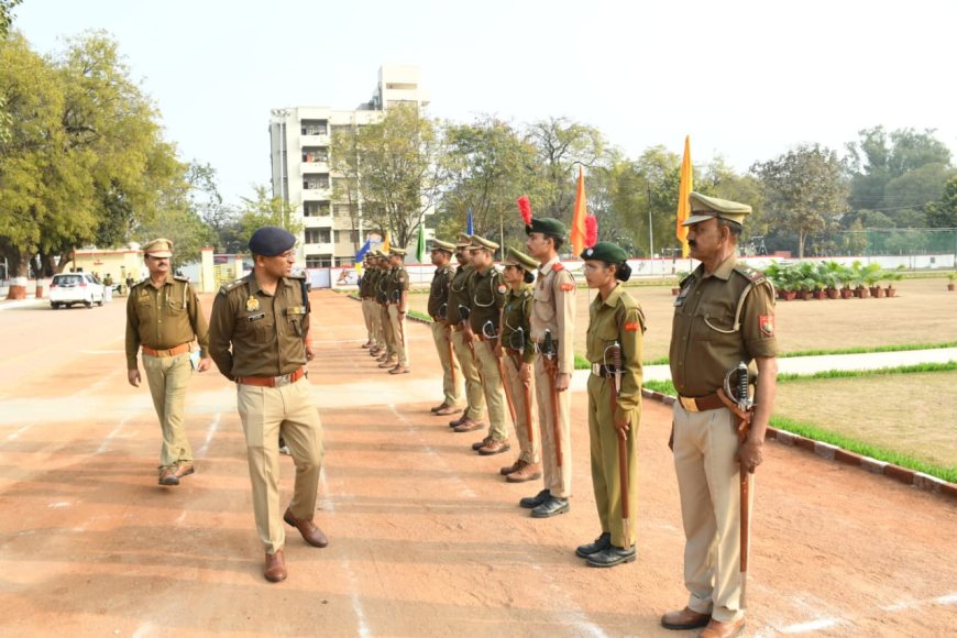 एसपी ने परखा पुलिस का दम बेहतर कार्य करने वाली दो पीआरवी को मिला ईनाम