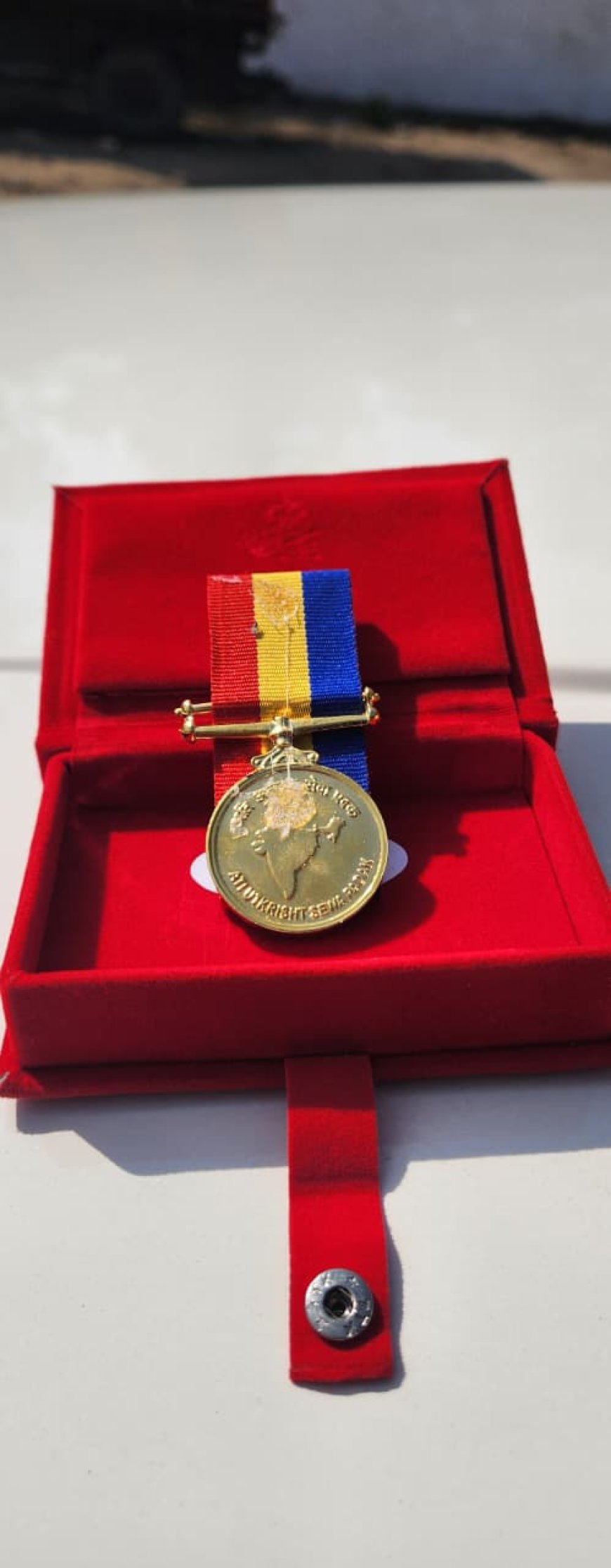 सीओ बिल्सी के वाहन चालक हैड कांस्टेबल मुहम्मद मुस्तफा को मिला  भारत सरकार द्वारा प्रदत्त "अति उत्कृष्ट सेवा पदक"