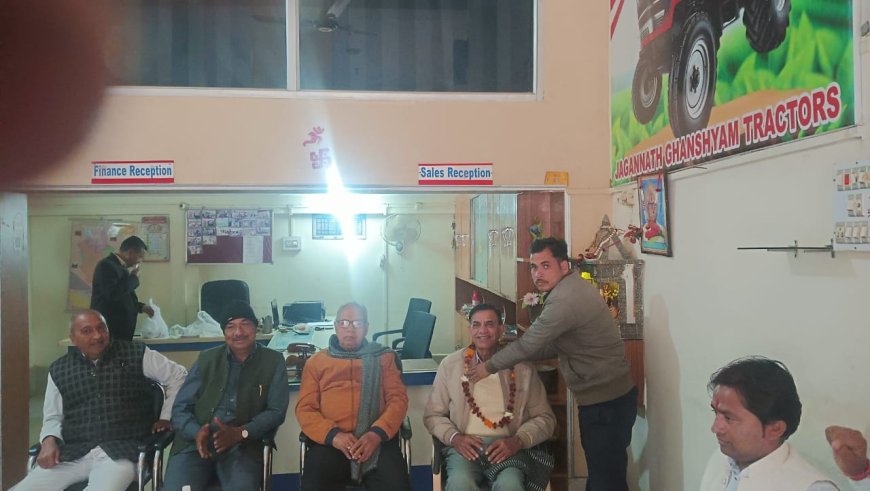 महरौनी पहुँचे शिवशंकर पटेल स्नातक मतदाताओं से किया संवाद