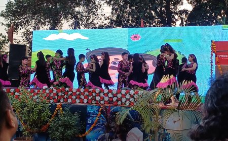 फ्यूचर लीडर्स स्कूल के मंच पर बिखरा प्रतिभा का इंद्रधनुष; 'उड़ान' समारोह में सपनों को मिले पंख ​