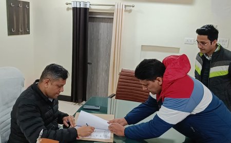 एमबीबीएस से आईपीएस तक का सफर: डॉ. कौस्तुभ ने संभाली गोरखपुर की कमान