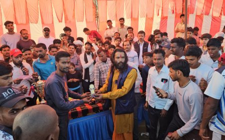 धवा प्रीमियर लीग- रोमांचक फाइनल में साड़ूमल ने महरौनी को पटखनी दी चमचमाती ट्रॉफी पर जमाया कब्जा