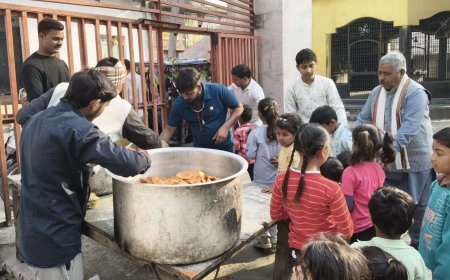हनुमानगढ़ी मंदिर में जीर्णोद्धार के बाद हुई प्राण प्रतिष्ठा, भंडारे के प्रसाद के लिए उमड़ी भीड़