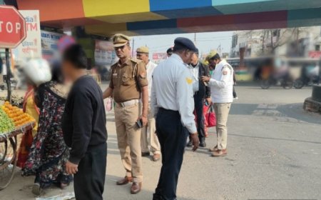 संत कबीर नगर में सड़क सुरक्षा माह के तहत अतिक्रमण हटाओ अभियान