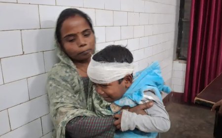 एक चार वर्षीय बालक छत से गिरकर गंभीर रूप से घायल