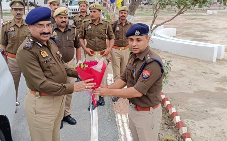 पुलिस महानिरीक्षक, विन्ध्याचल परिक्षेत्र, मीराजपुर की अध्यक्षता में अपर पुलिस अधीक्षक  समस्त क्षेत्राधिकारी ,समस्त थाना प्रभारी, के साथ की गई गोष्ठी,
