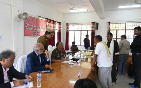 पुलिस अधीक्षक चित्रकूट की अध्यक्षता में तहसील सभागार राजापुर में संपूर्ण समाधान दिवस का आयोजन किया गया