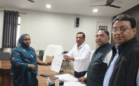 अपर जिलाधिकारी ने मुख्यमंत्री कृषक दुर्घटना कल्याण स्वीकृति पत्र सौंपे