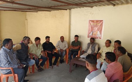 भाजपा मंडल दुद्धी में जिला अध्यक्ष नंदलाल गुप्ता ने सुनी प्रधानमंत्री नरेन्द्र मोदी की मन की बात