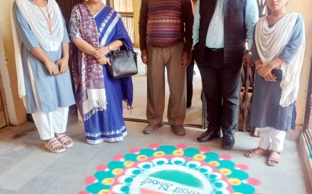 रंगोली में आस्था, यामिनी, अलशिफा, आंशिका, राधा की टीम रही अव्वल