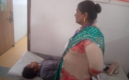 बदोसरांय में परीक्षा के दौरान बालिका हुयी बेहोश संयुक्त चिकित्सालय सिरौलीगौसपुर में चल रहा है उपचार