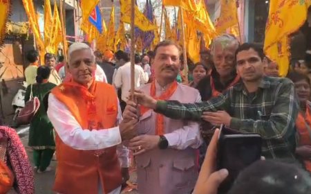 धूमधाम से निकली श्याम निशान गुणगान पदयात्रा