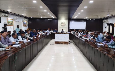 जिलाधिकारी ने फार्मर रजिस्ट्री कार्यों की समीक्षा की; 15 मार्च तक लक्ष्य पूर्ण न होने पर दी कार्रवाई की चेतावनी