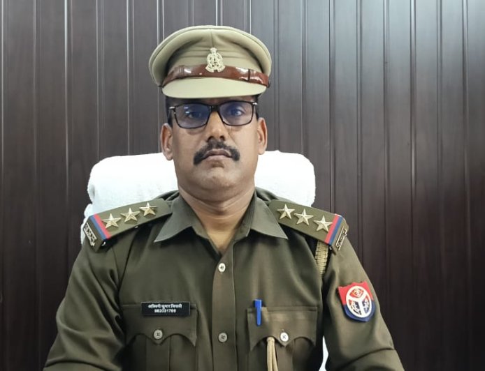 क्षेत्र में अपराध नियंत्रण होगी पहली प्राथमिकता- अश्वनी त्रिपाठी थानाध्यक्ष औराई