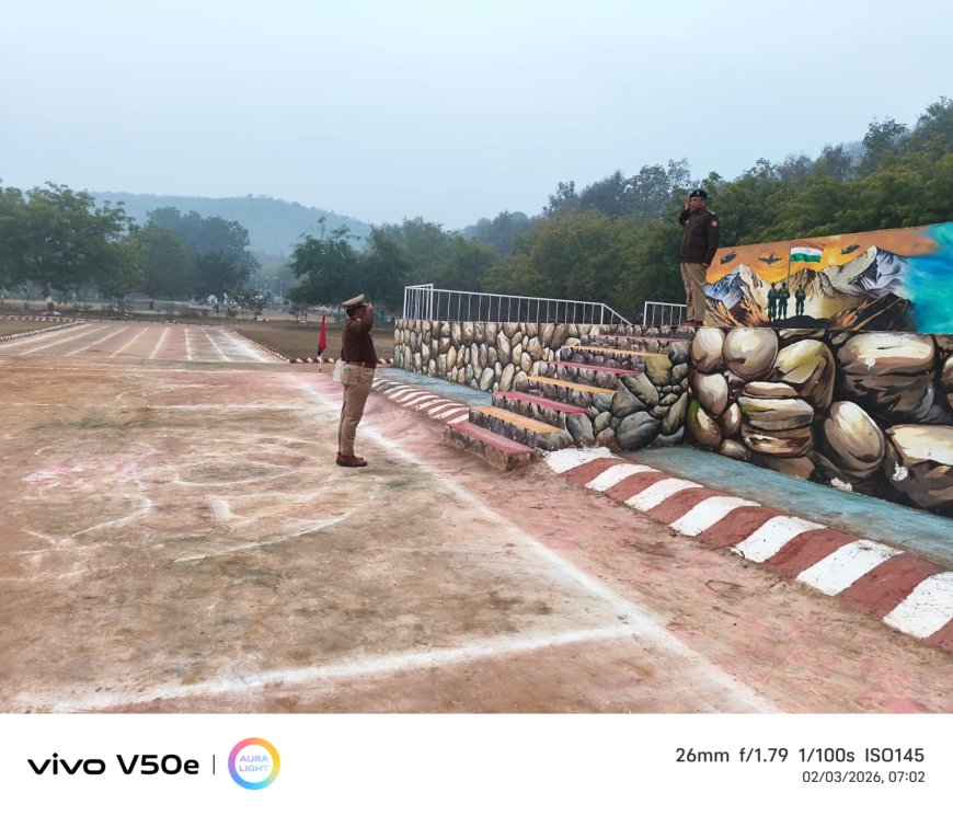 अपर पुलिस अधीक्षक द्वारा मंगलवार की परेड की सलामी लेकर परेड का निरीक्षण किया गया