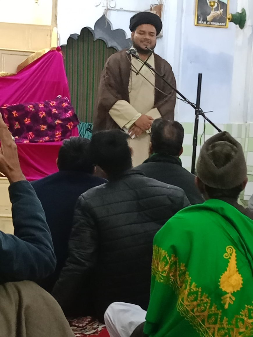 हज़रत इमाम मेहदी (अ) की विलादत मुनासिबत से होनी वाली क़दीमी महफ़िल बड़ा इमाम बाड़ा में मुनक़्क़िद की गई