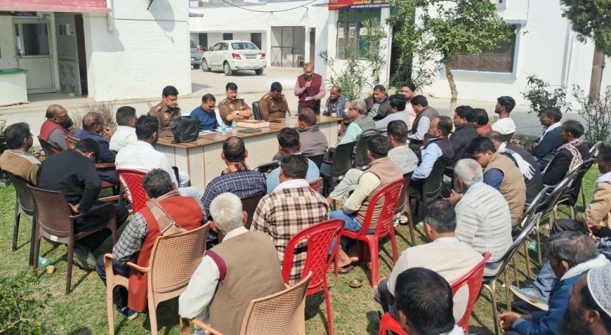 पीस कमेटी की बैठक में शांति व सद्भावना पर जोर